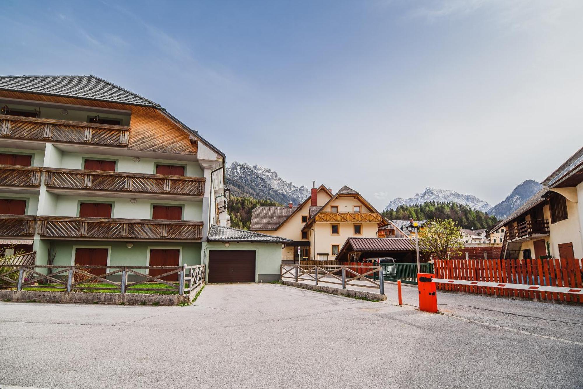 Apartments Slavec With Free Onsite Parking Kranjska Gora Quarto foto